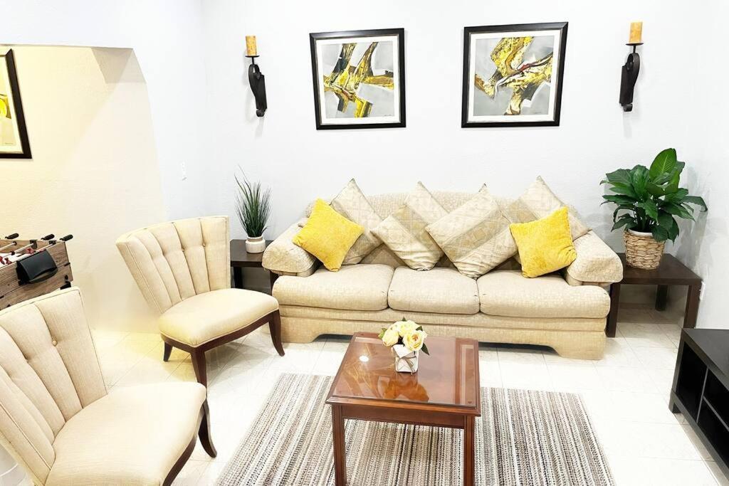 Amazing & Cozy Duplex Near Zoo Miami ! Vila Exterior foto