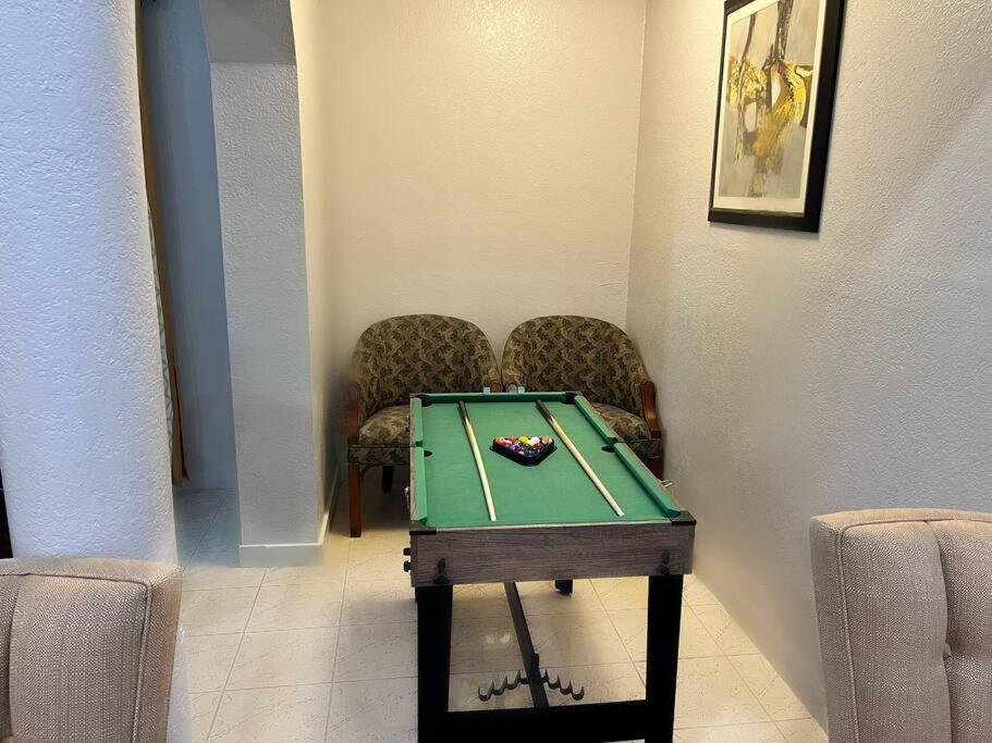 Amazing & Cozy Duplex Near Zoo Miami ! Vila Exterior foto