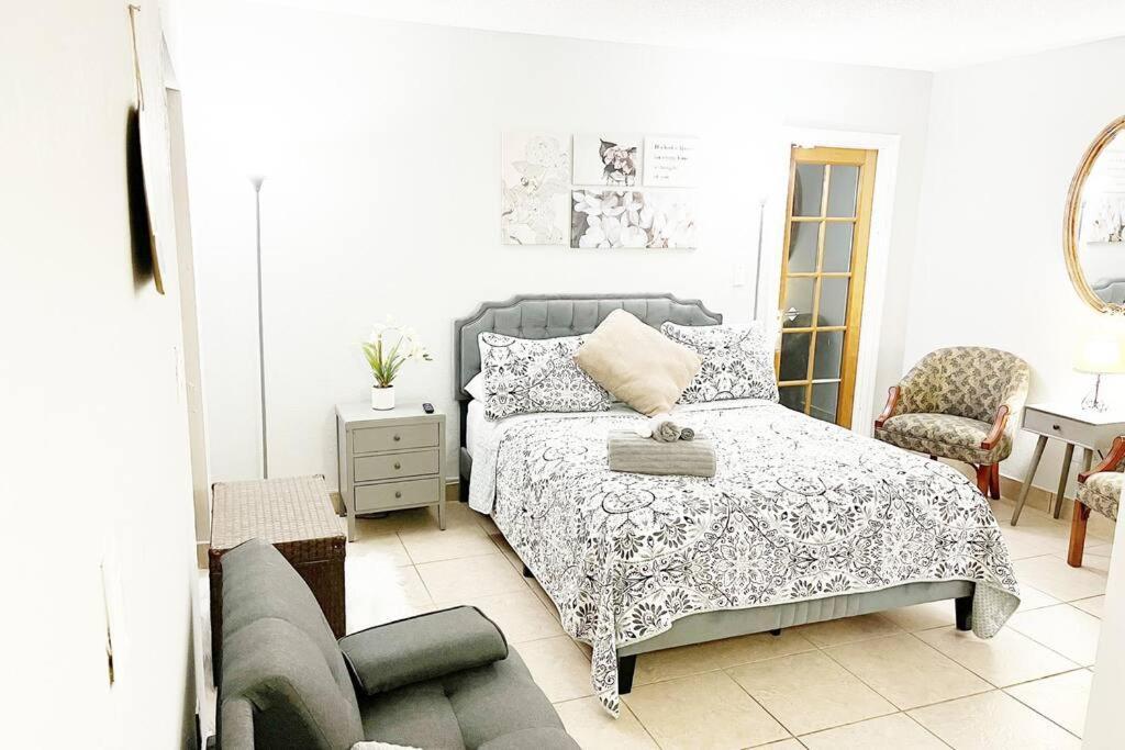 Amazing & Cozy Duplex Near Zoo Miami ! Vila Exterior foto