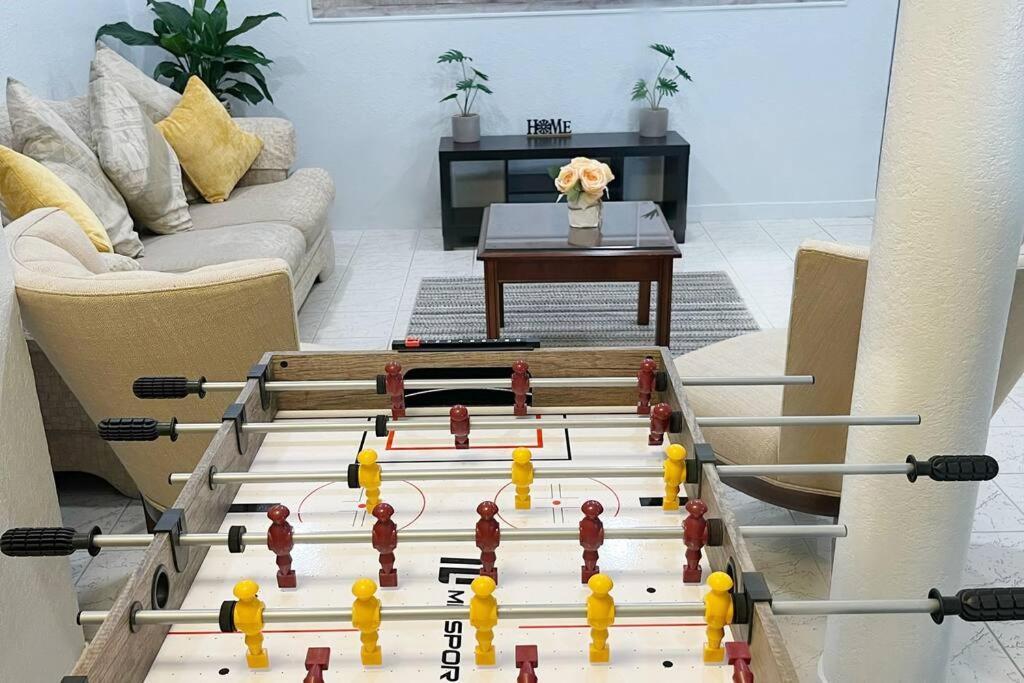 Amazing & Cozy Duplex Near Zoo Miami ! Vila Exterior foto