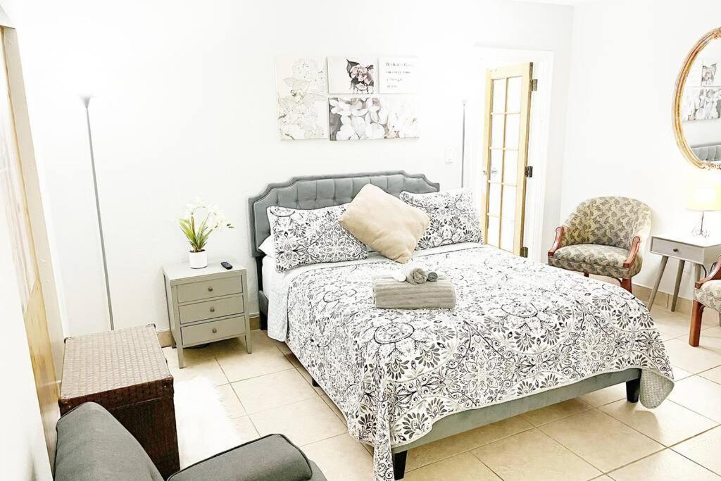 Amazing & Cozy Duplex Near Zoo Miami ! Vila Exterior foto