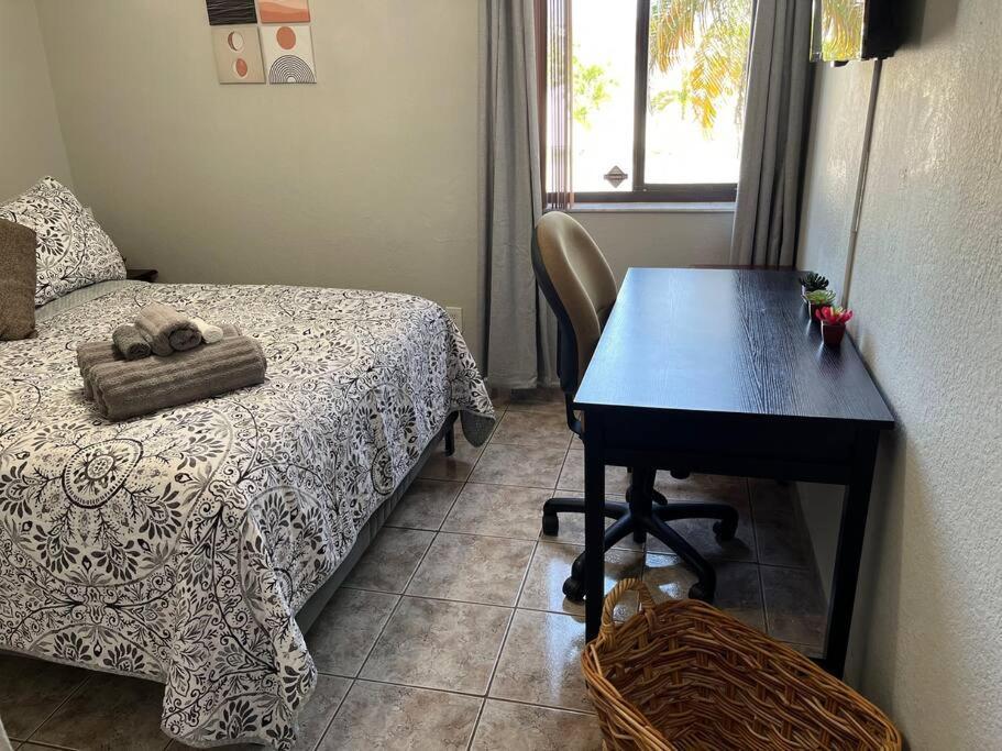 Amazing & Cozy Duplex Near Zoo Miami ! Vila Exterior foto