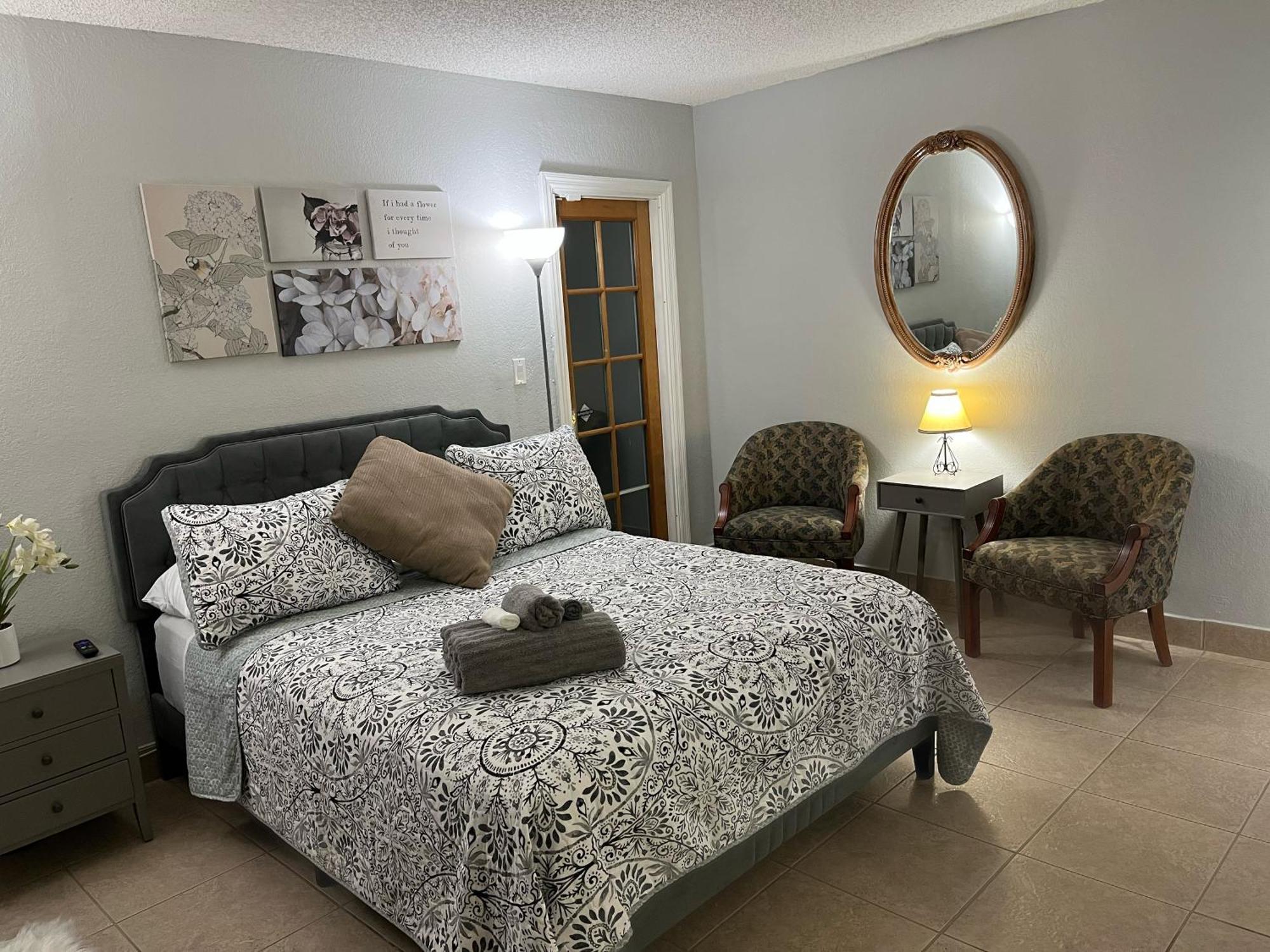Amazing & Cozy Duplex Near Zoo Miami ! Vila Exterior foto