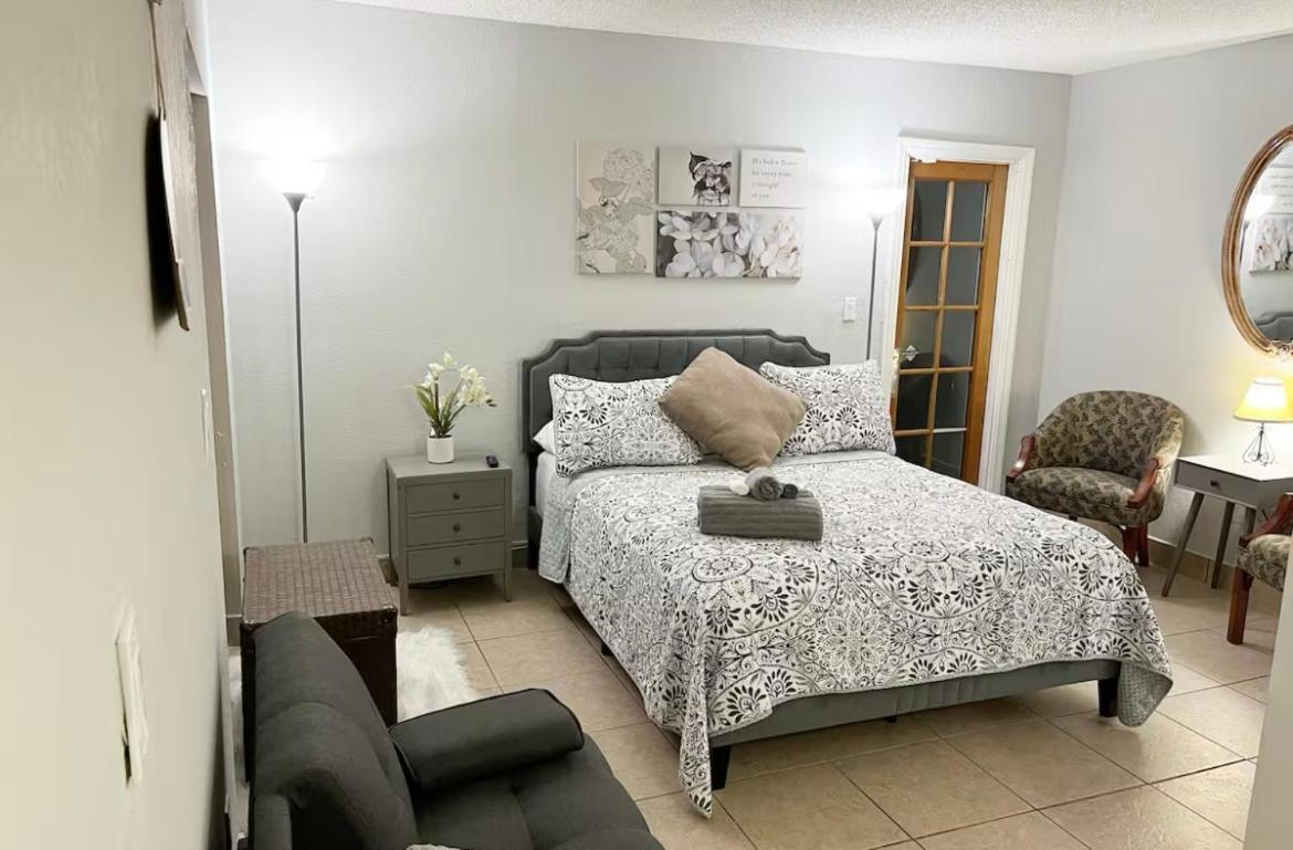 Amazing & Cozy Duplex Near Zoo Miami ! Vila Exterior foto